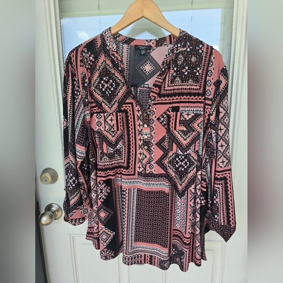 Cocomo Women's Patterned Tunic Top 3X Pink Black Pleated Front Roll Tab Sleeves - Picture 3 of 13